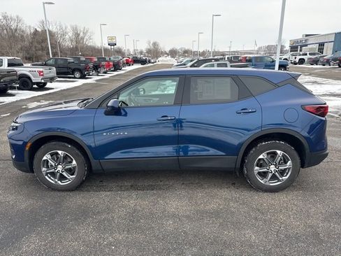 Used 2023 Chevrolet Blazer LT w/ Driver Confidence Package image 6