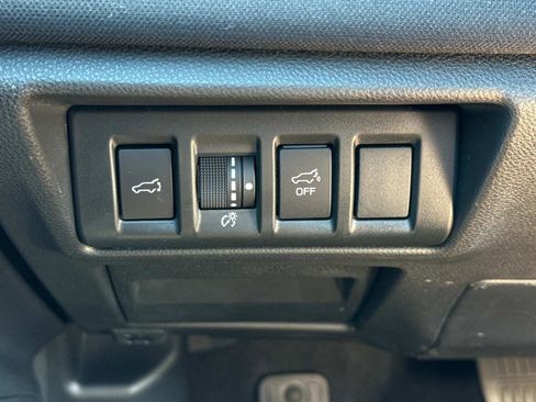 Used 2022 Subaru Outback Premium image 13