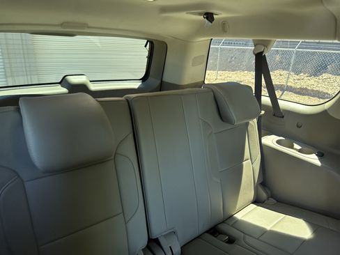 Used 2019 Chevrolet Suburban Premier AWD/4WD image 15