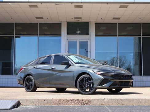 New 2026 Hyundai Elantra Sport FWD image 2