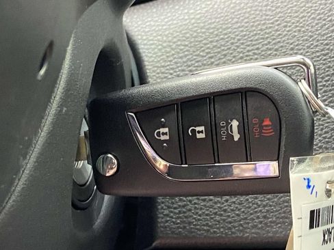 Used 2025 Toyota Corolla LE FWD image 29