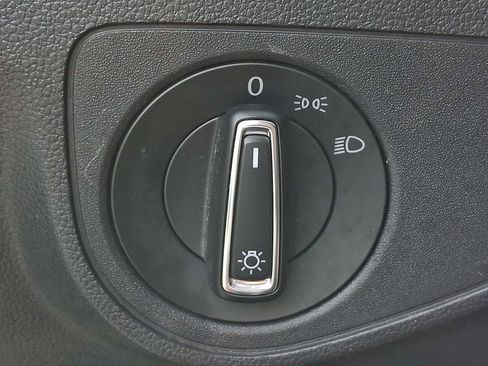 Used 2018 Volkswagen Atlas S image 24