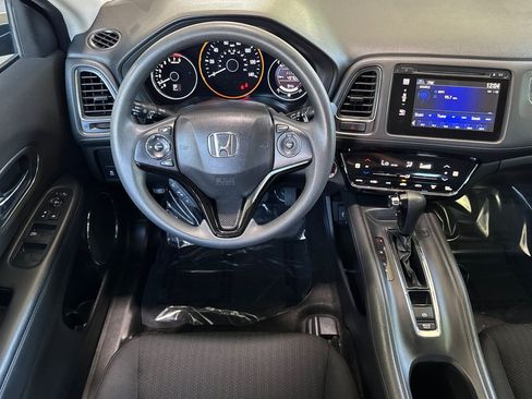 Used 2018 Honda HR-V EX image 31