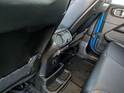 Used 2024 Jeep Wrangler Unlimited Rubicon 4xe image 23