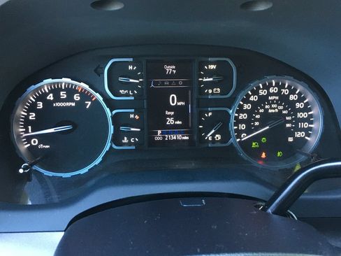 Used 2019 Toyota Tundra SR5 AWD/4WD image 2