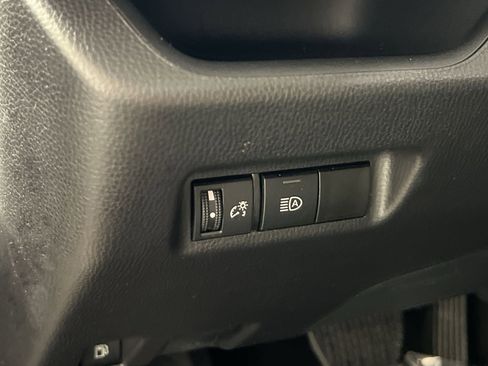 Used 2025 Toyota RAV4 LE image 31