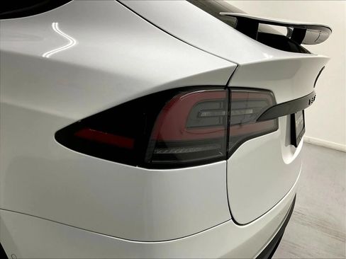 Used 2022 Tesla Model X AWD/4WD image 32