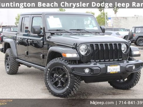 Used 2022 Jeep Gladiator Willys image 2