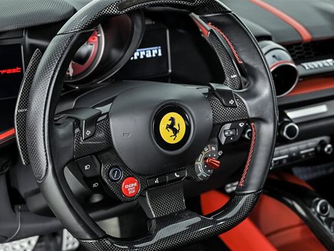 Used 2018 Ferrari 812 Superfast RWD image 20