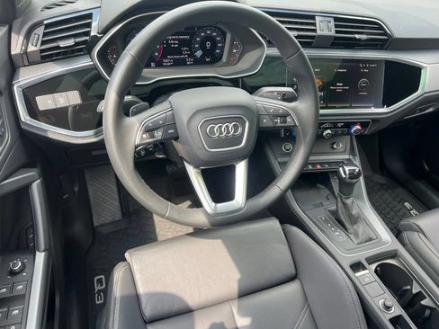 Used 2025 Audi Q3 2.0T Premium w/ Convenience Package AWD/4WD image 40