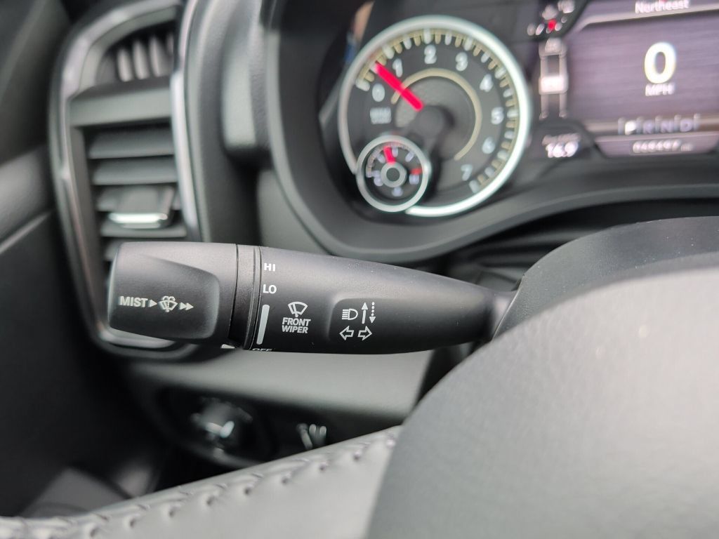 Used 2023 RAM 1500 Big Horn AWD/4WD image 24