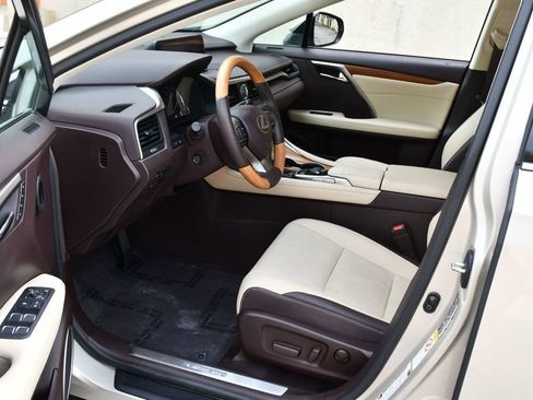 Used 2019 Lexus RX 350 AWD w/ Navigation Package image 43