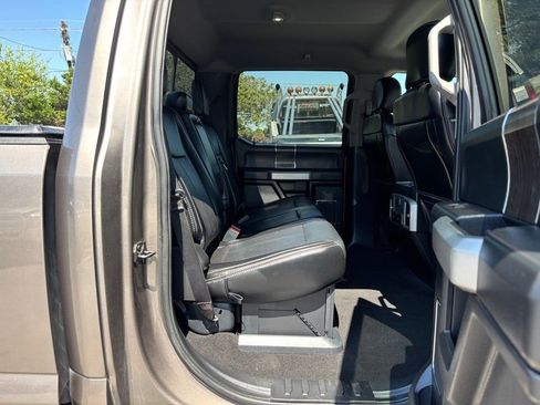 Used 2020 Ford F250 Lariat w/ Lariat Value Package image 28