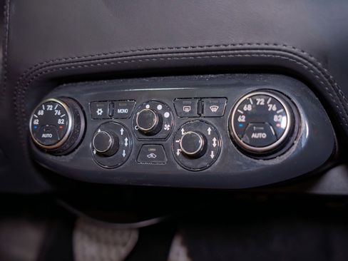 Used 2012 Ferrari 458 Spider image 28