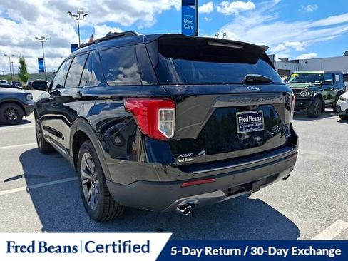 Certified 2023 Ford Explorer XLT w/ Equipment Group 202A AWD/4WD image 9