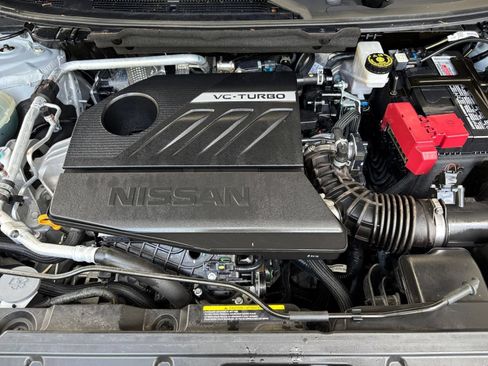 Used 2025 Nissan Rogue SV AWD/4WD image 33