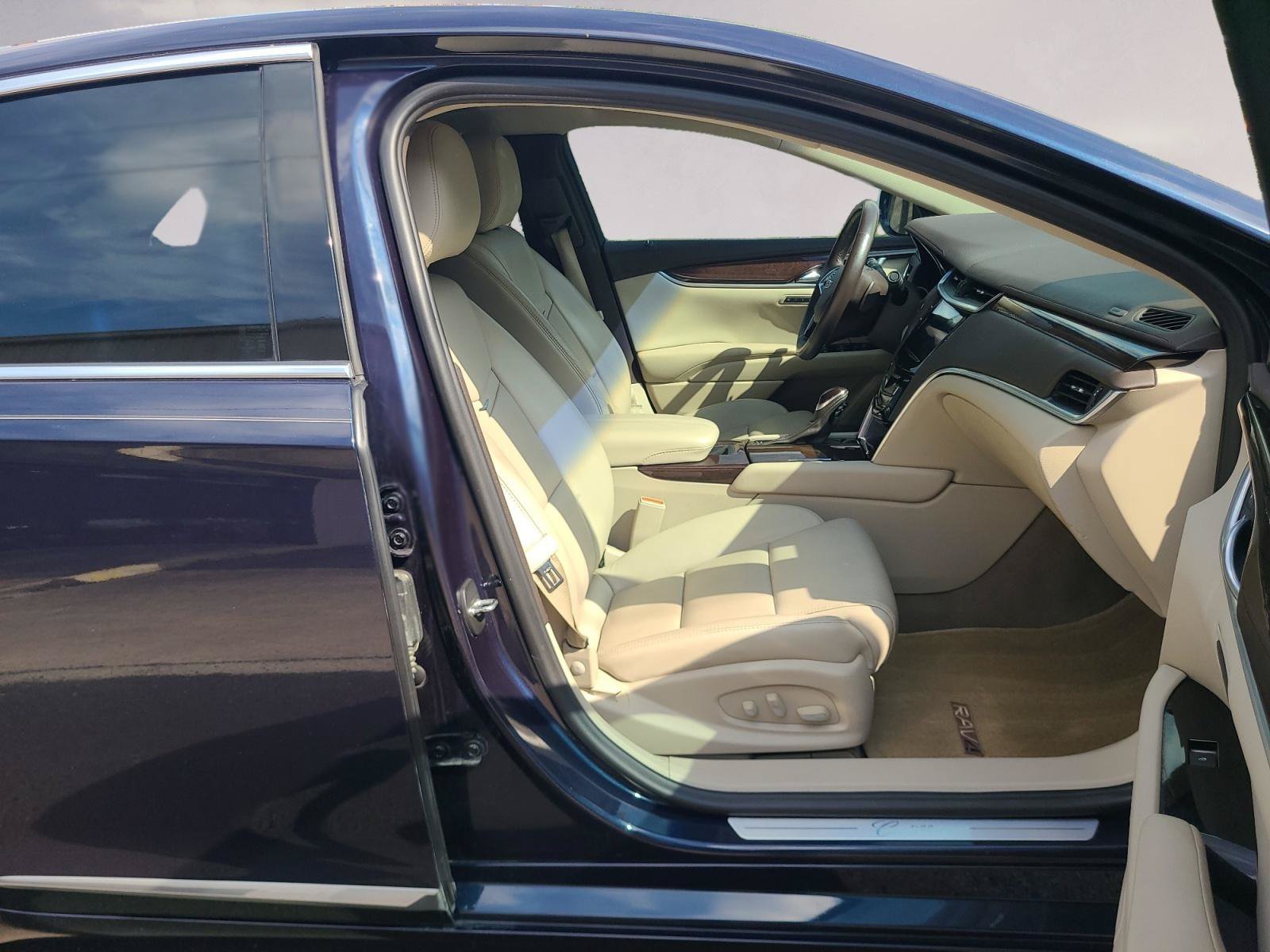 Used 2016 Cadillac XTS Luxury w/ Driver Awareness Package FWD image 23