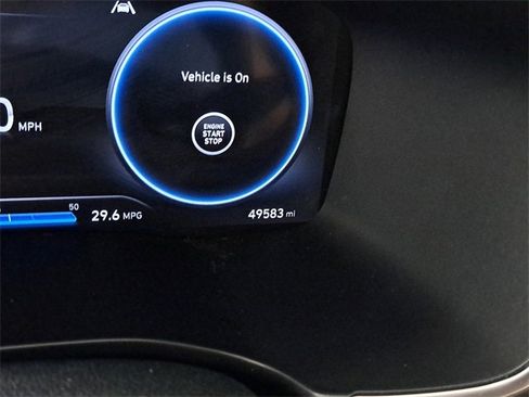 Used 2022 Hyundai Santa Fe SEL w/ Convenience Package image 2