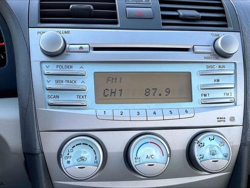 Used 2007 Toyota Camry LE image 24