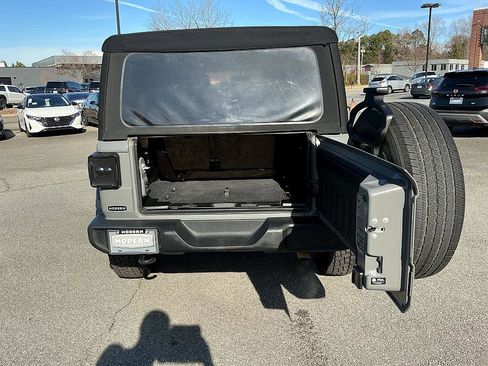 Used 2023 Jeep Wrangler Sport S image 25