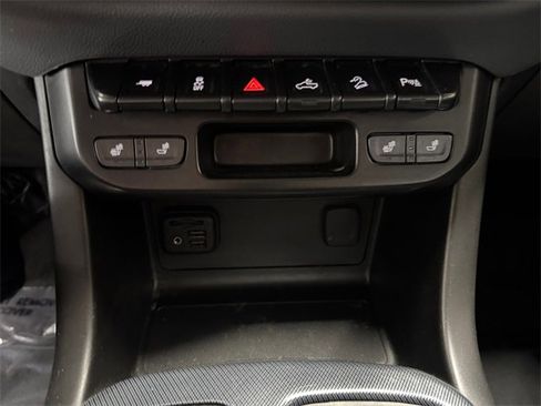 Used 2022 Chevrolet Colorado Z71 image 16