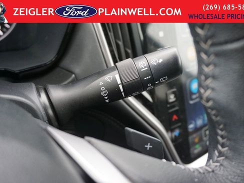 Used 2023 Subaru Outback Premium image 25