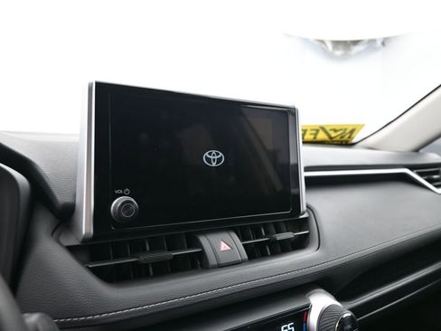Used 2025 Toyota RAV4 XLE image 23