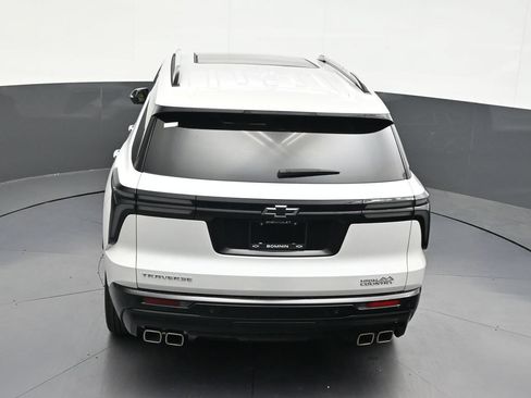Used 2025 Chevrolet Traverse High Country FWD image 20