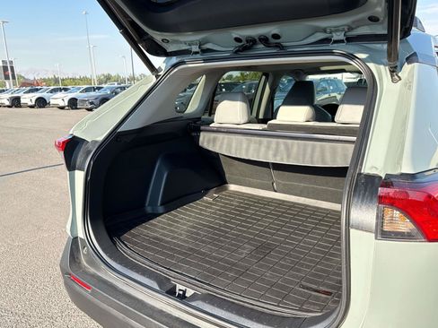 Used 2021 Toyota RAV4 XLE Premium FWD image 15