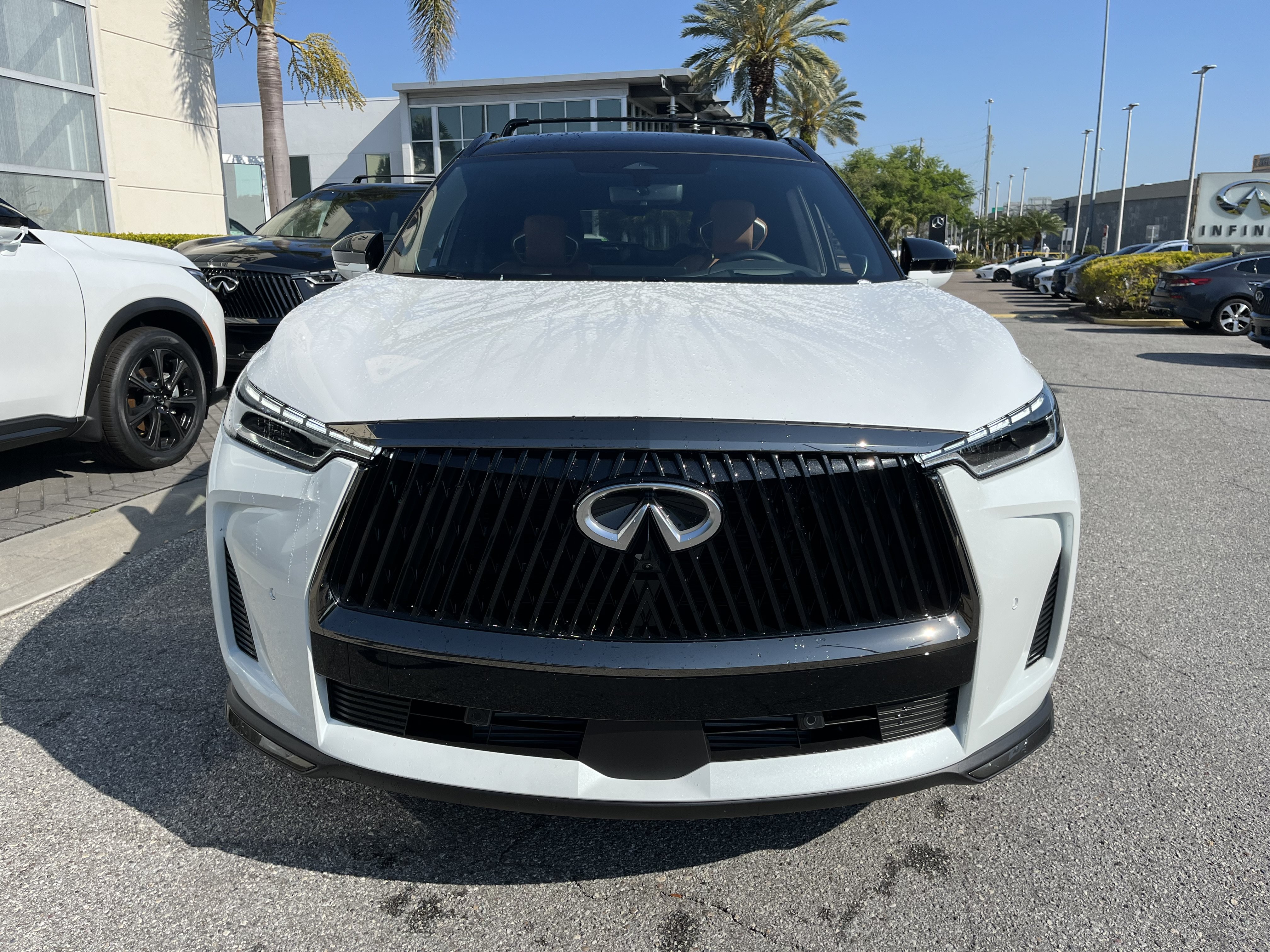 Used 2026 INFINITI QX60 Autograph w/ Dark Cargo Package AWD/4WD image 8
