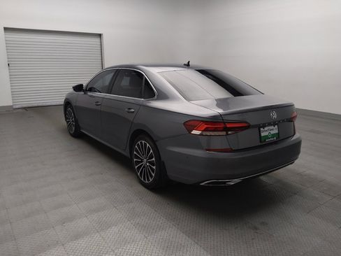 Used 2022 Volkswagen Passat 2.0T FWD image 5