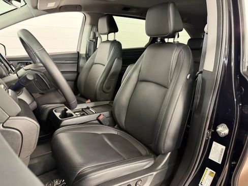 Used 2023 Honda Odyssey EX-L image 12