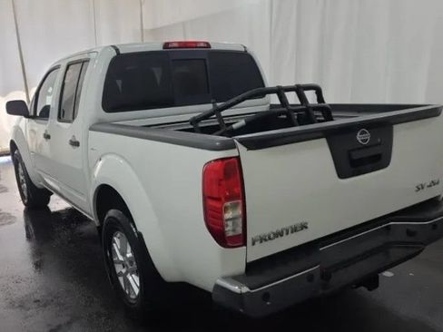 Used 2016 Nissan Frontier SV w/ SV Value Truck Package AWD/4WD image 3