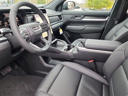 New 2026 GMC Terrain Elevation w/ Elevation Premium Package image 13