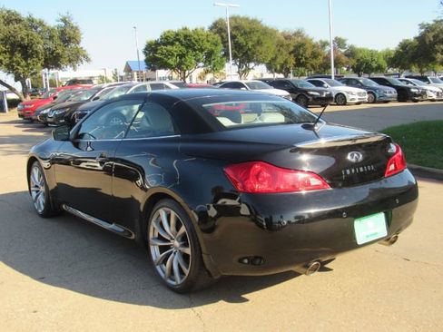 Used 2010 INFINITI G37 Convertible w/ Premium Pkg image 9