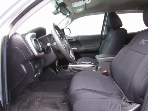 Used 2021 Toyota Tacoma SR5 image 16