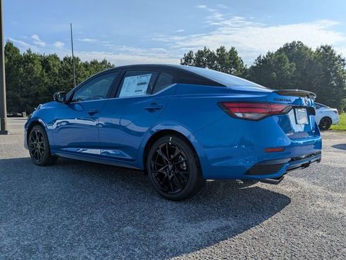 New 2025 Nissan Sentra SR w/ Midnight Edition image 6