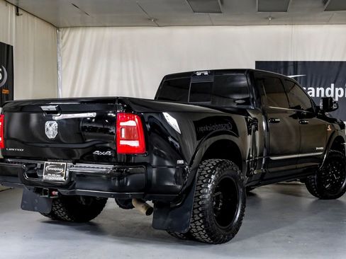 Used 2022 RAM 3500 Limited image 8