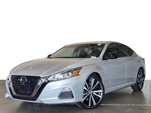 Used 2019 Nissan Altima 2.5 SR image 1