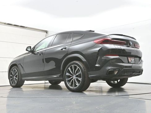 Used 2023 BMW X6 xDrive40i w/ M Sport Package image 32