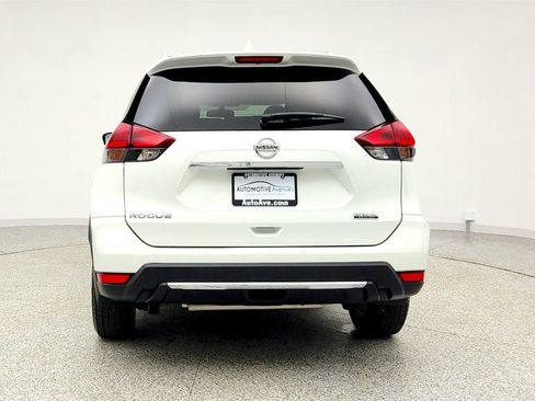 Used 2020 Nissan Rogue S image 6