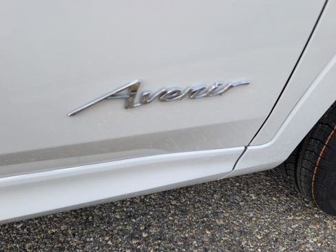 New 2026 Buick Envista Avenir FWD image 9
