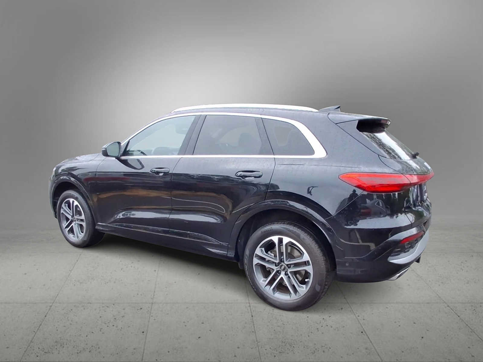 Certified 2025 Audi Q5 Premium w/ Convenience Package AWD/4WD image 6