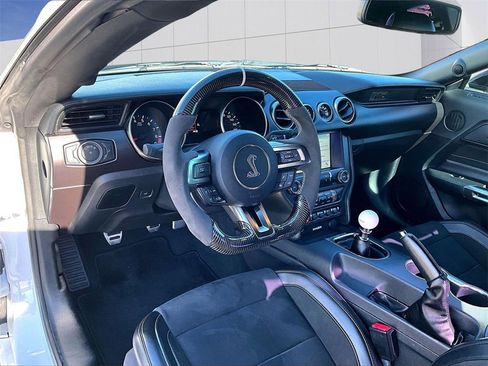 Used 2017 Ford Mustang Shelby GT350 image 4