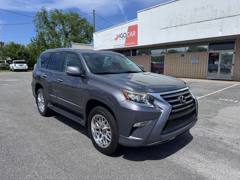 Used 2015 Lexus GX 460 image 4