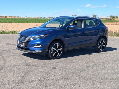 Used 2022 Nissan Rogue Sport SL w/ Premium Package image 7