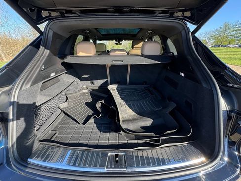 Certified 2023 Porsche Cayenne AWD/4WD image 33