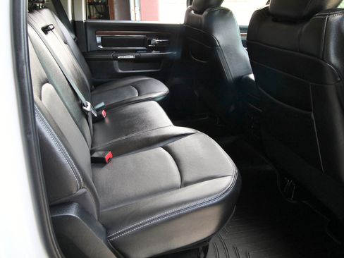 Used 2015 RAM 2500 Laramie w/ Convenience Group AWD/4WD image 42
