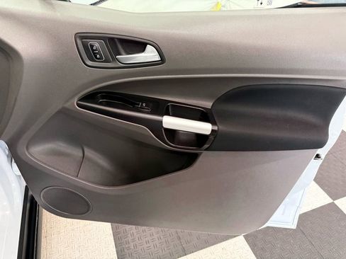 Used 2023 Ford Transit Connect XLT image 20