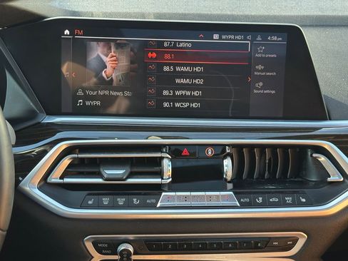 Used 2019 BMW X5 xDrive40i w/ M Sport Package image 11